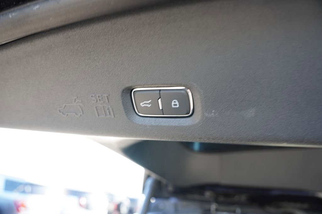 Certified 2025 Ford Expedition Active image 24