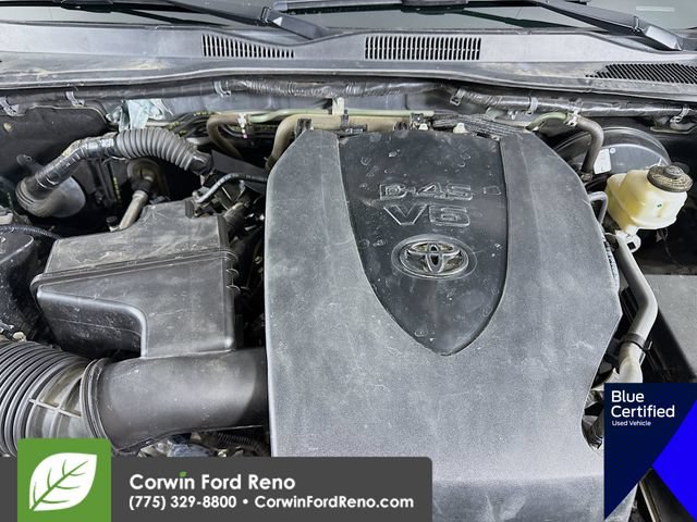 Used 2021 Toyota Tacoma TRD Sport w/ TRD Premium Sport Package AWD/4WD image 33