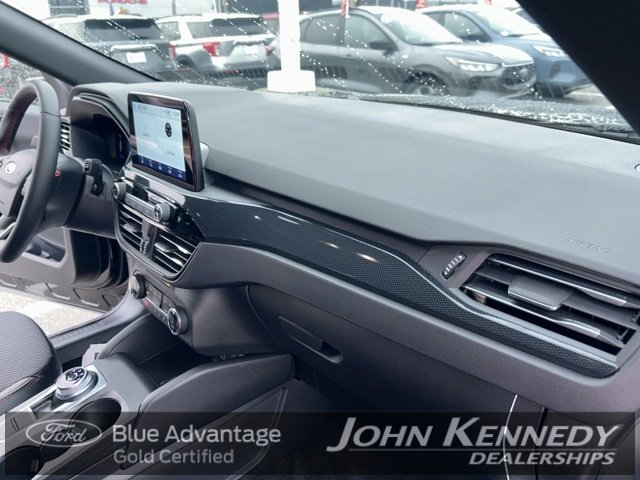 Certified 2025 Ford Escape ST-Line w/ Cold Weather Package image 34