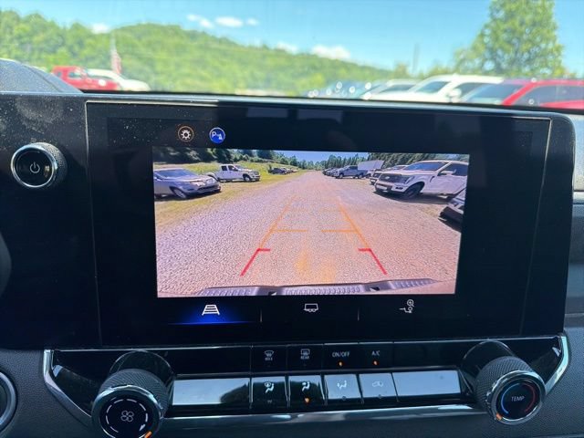 Used 2023 Chevrolet Colorado Trail Boss w/ LPO, Dark Essentials Package AWD/4WD image 19