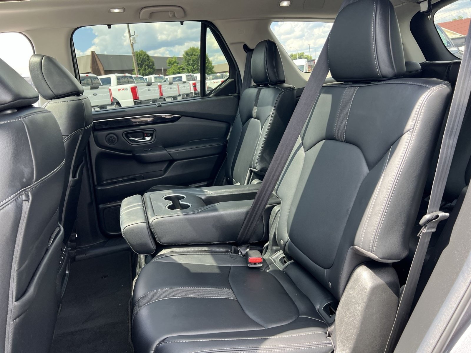 Used 2025 Honda Pilot Touring image 25