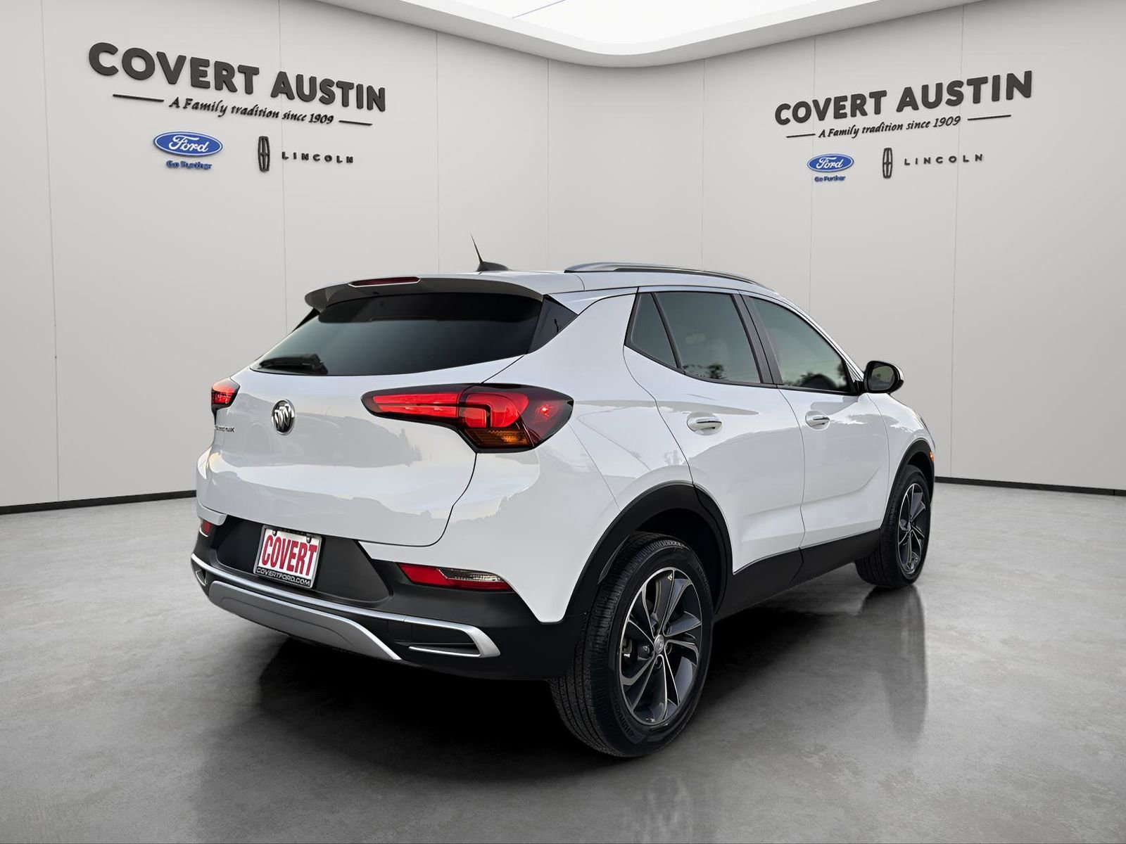 Used 2023 Buick Encore GX Select image 5