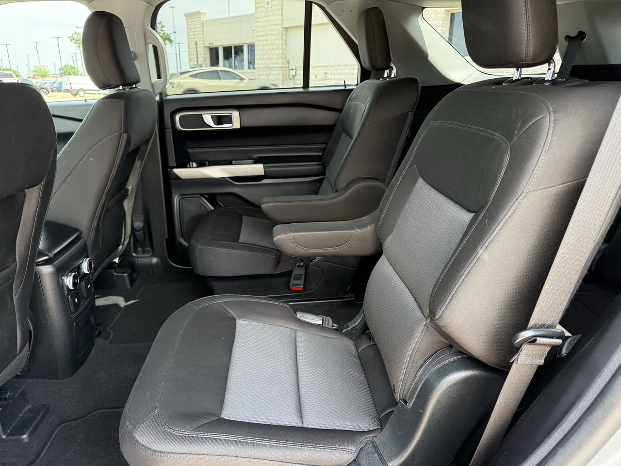 Certified 2023 Ford Explorer XLT RWD image 27