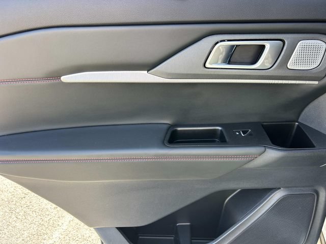 Certified 2025 Ford Explorer ST AWD/4WD image 17
