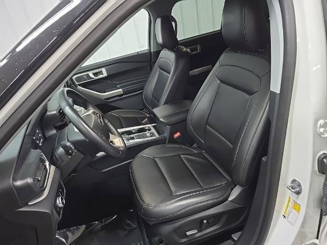 Certified 2023 Ford Explorer XLT w/ Equipment Group 202A AWD/4WD image 34