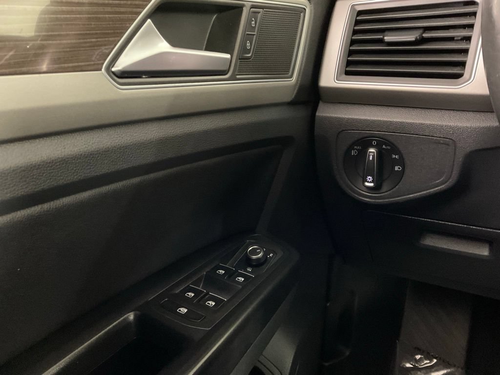 Used 2019 Volkswagen Atlas SE FWD image 18