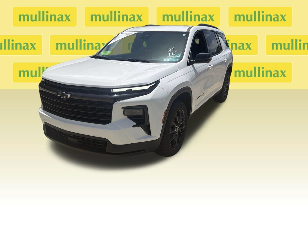Used 2026 Chevrolet Traverse LT w/ Midnight/Sport Edition FWD image 12