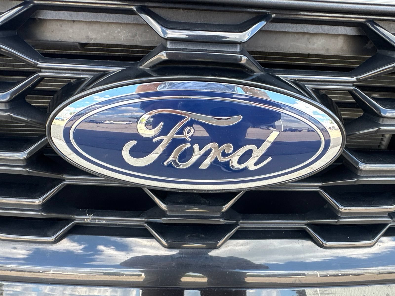 Certified 2024 Ford Escape ST-Line w/ Tech Pack #1 AWD/4WD image 13