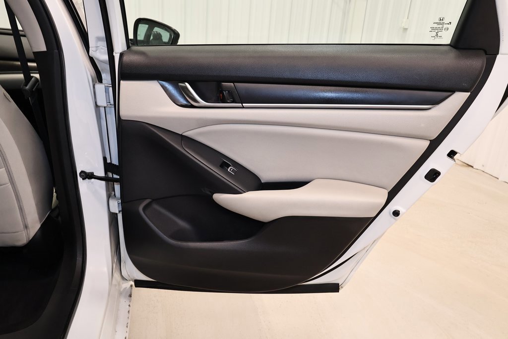 Used 2019 Honda Accord LX image 19