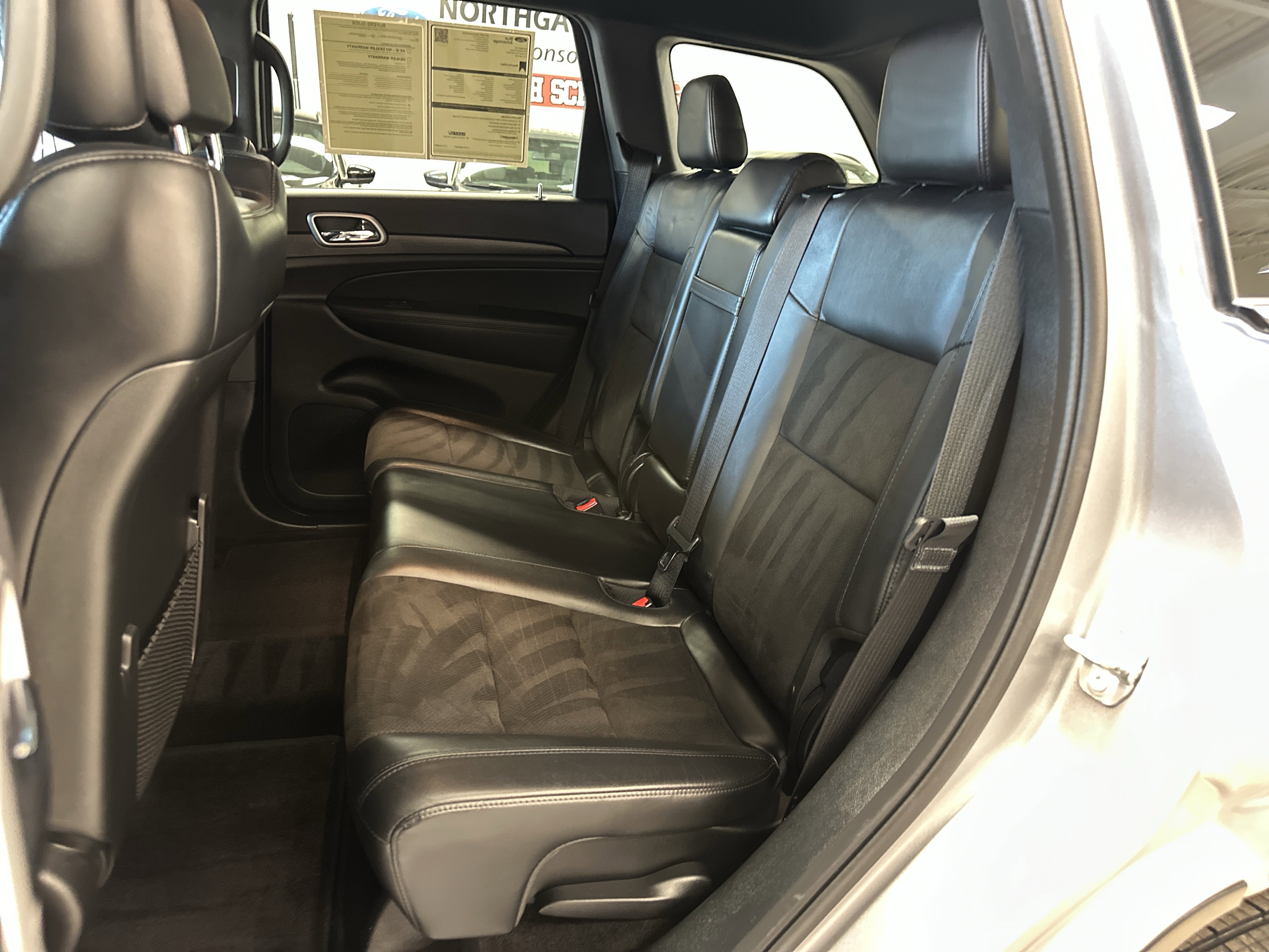 Used 2018 Jeep Grand Cherokee Altitude image 5