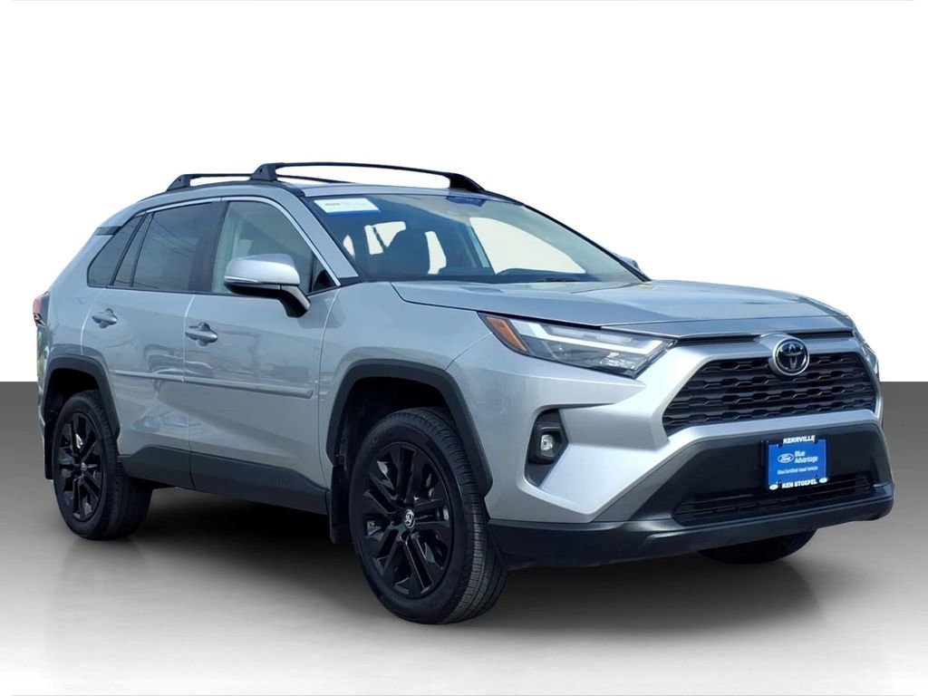 Used 2024 Toyota RAV4 XLE Premium FWD image 5