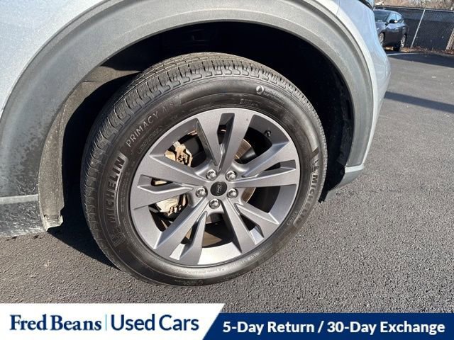 Certified 2022 Ford Explorer XLT w/ Equipment Group 202A image 11