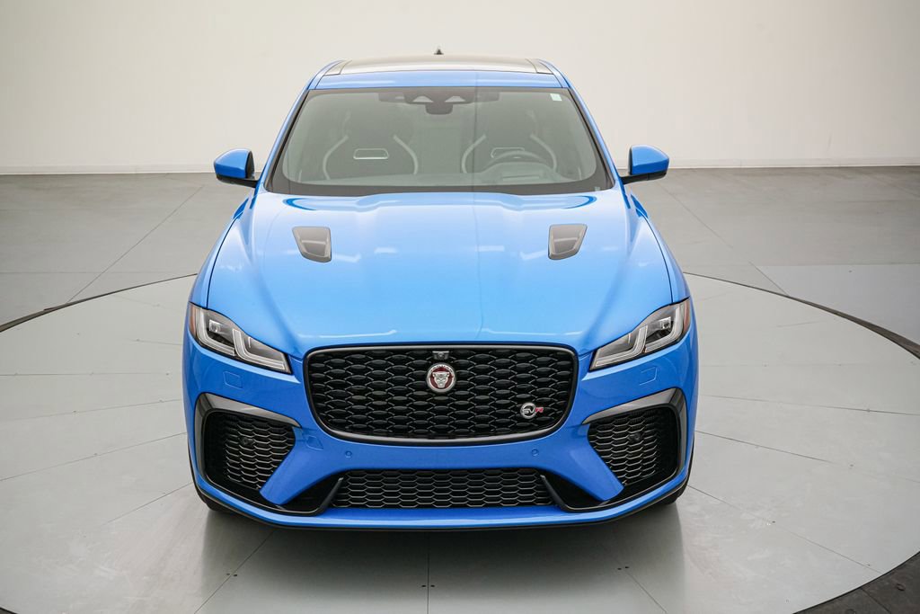 Used 2023 Jaguar F-PACE SVR image 9