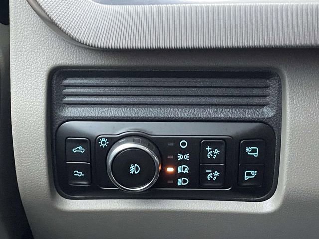 Certified 2025 Ford F350 Platinum w/ Platinum Plus Package image 19