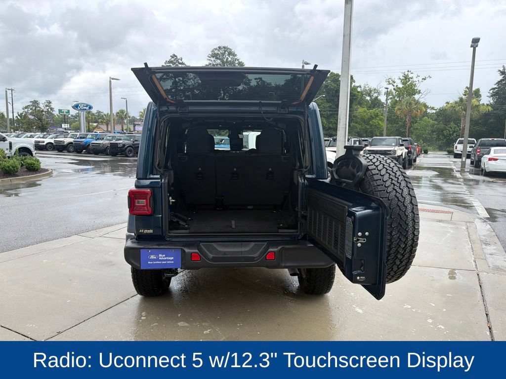 Used 2025 Jeep Wrangler Unlimited Sahara AWD/4WD image 10