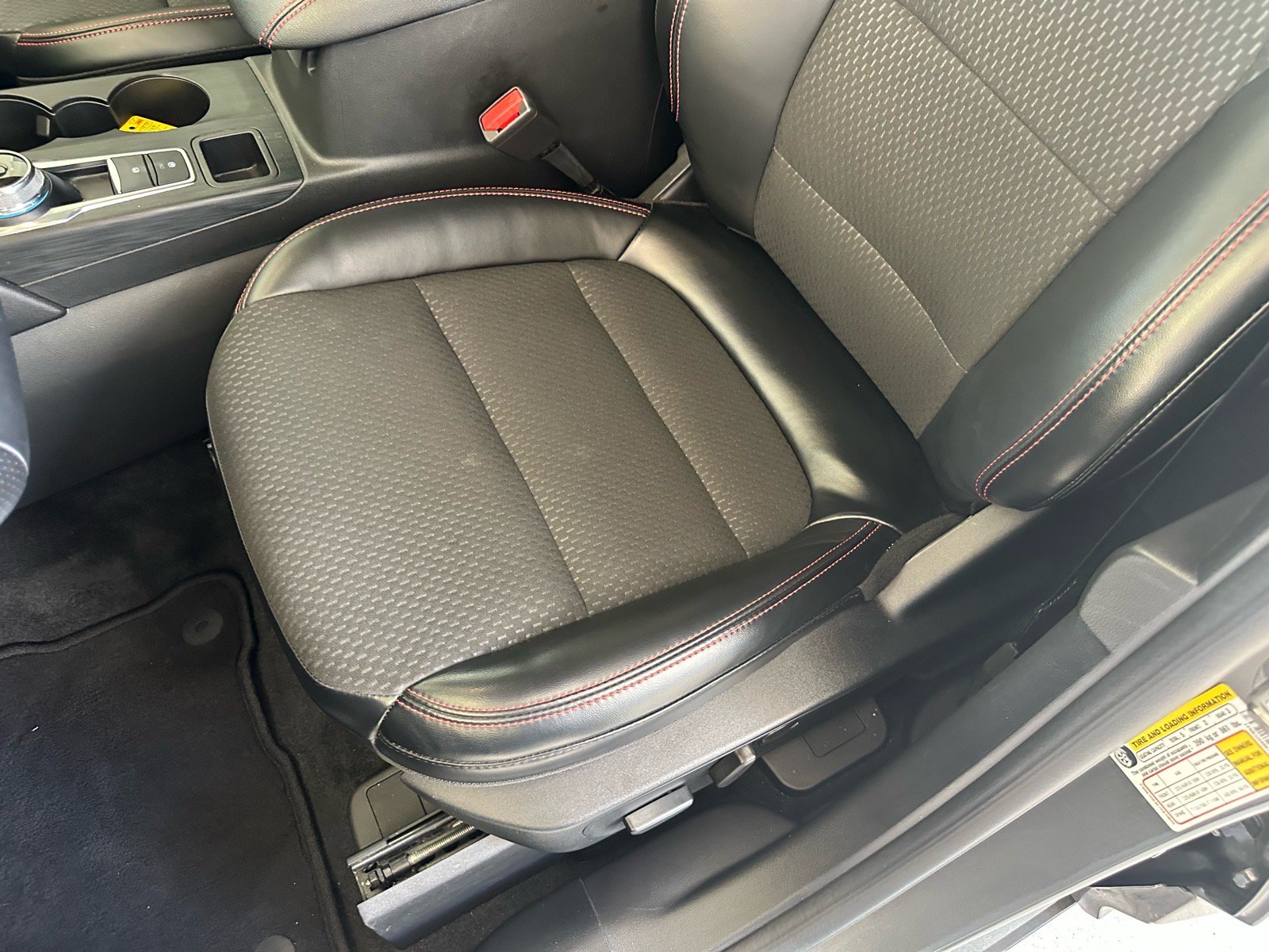 Certified 2024 Ford Escape ST-Line w/ Tech Pack #1 FWD image 21