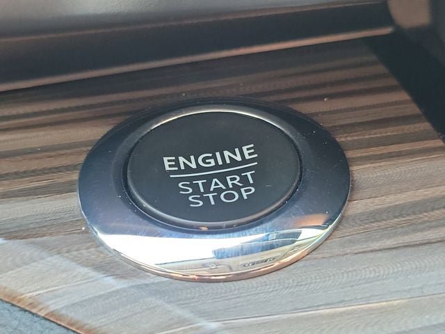 Certified 2022 Ford Explorer Limited w/ Equipment Group 301A AWD/4WD image 14
