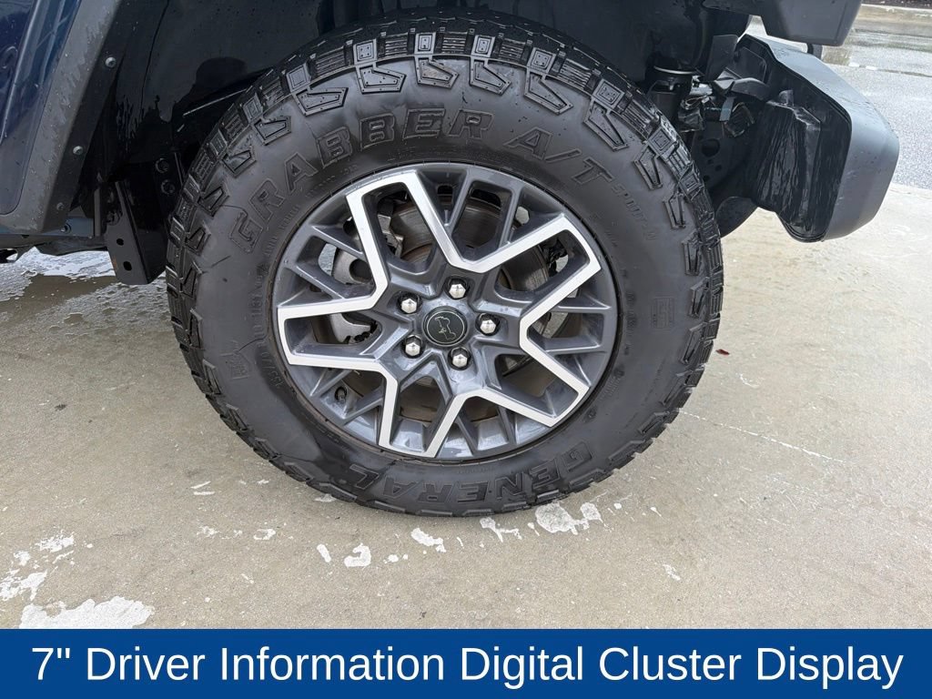 Used 2025 Jeep Wrangler Unlimited Sahara AWD/4WD image 12
