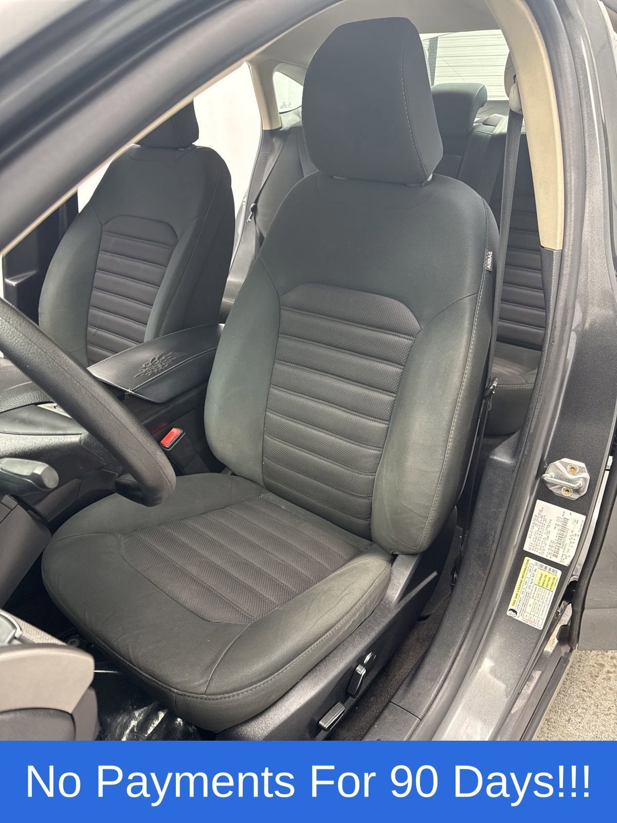 Certified 2017 Ford Fusion SE w/ Fusion SE Technology Package image 10