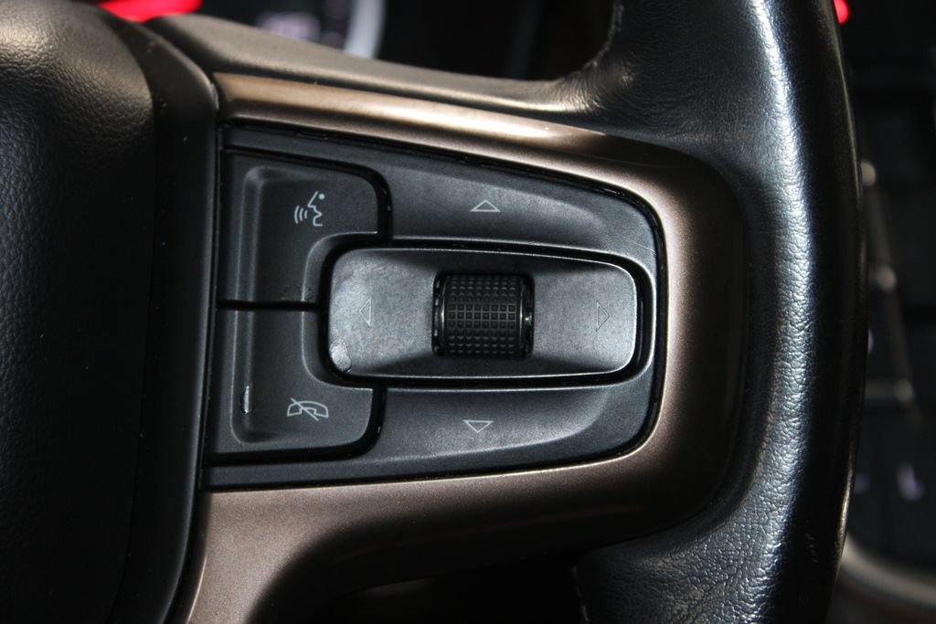 Used 2021 Chevrolet Suburban High Country RWD image 42