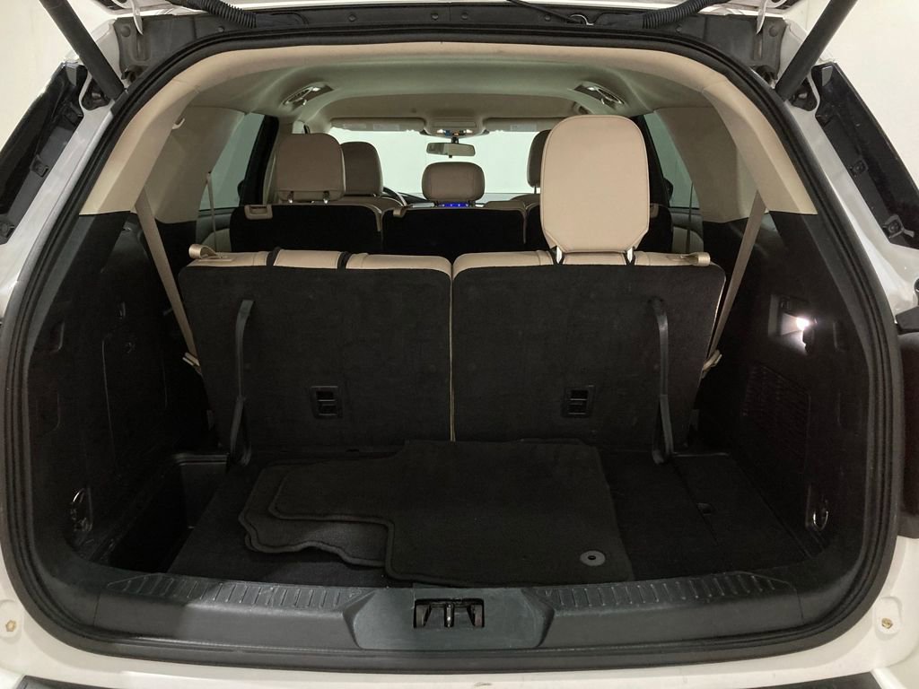 Certified 2023 Ford Explorer XLT w/ Equipment Group 202A image 10