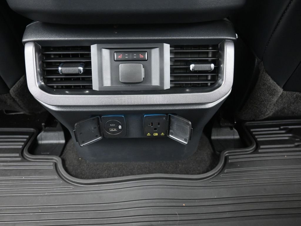 Certified 2022 Ford F150 Platinum w/ Equipment Group 701A High image 29