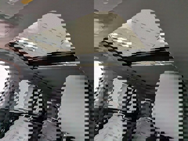 Certified 2021 Ford Explorer XLT w/ Equipment Group 202A image 17