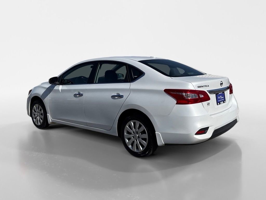 Used 2017 Nissan Sentra SV image 4