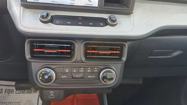 Certified 2024 Ford Maverick XLT FWD image 18