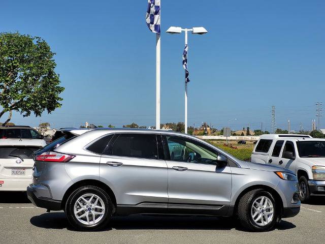 Certified 2022 Ford Edge SEL w/ Convenience Package AWD/4WD image 3