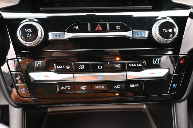Certified 2021 Ford Explorer Platinum w/ Equipment Group 601A AWD/4WD image 22