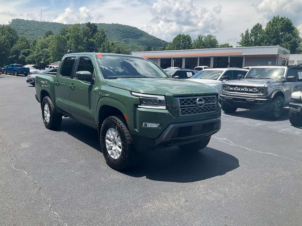 Used 2023 Nissan Frontier SV w/ SV Premium Package AWD/4WD image 3