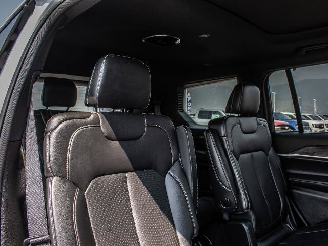 Used 2024 Jeep Grand Cherokee L Limited w/ Luxury Tech Group II AWD/4WD image 28