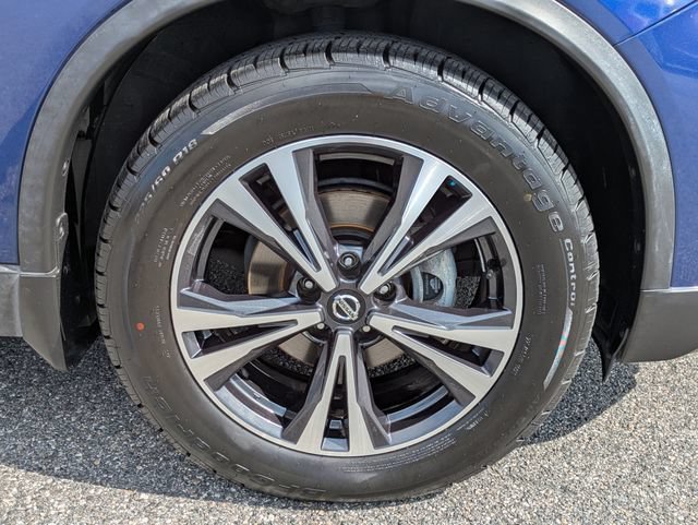 Used 2019 Nissan Rogue SV w/ Premium Package FWD image 11