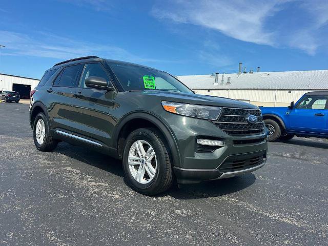 Certified 2023 Ford Explorer XLT w/ Equipment Group 202A AWD/4WD image 2