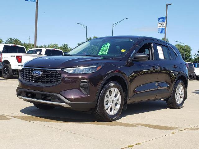Certified 2023 Ford Escape Active AWD/4WD image 3