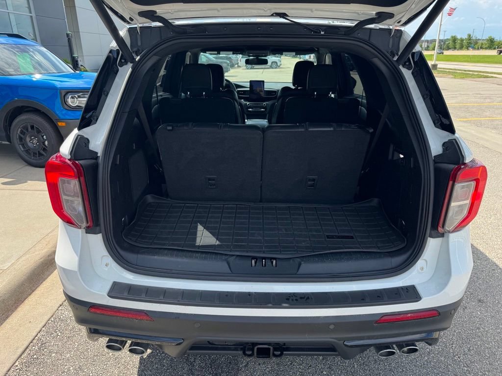Certified 2020 Ford Explorer ST w/ Premium Technology Package AWD/4WD image 46