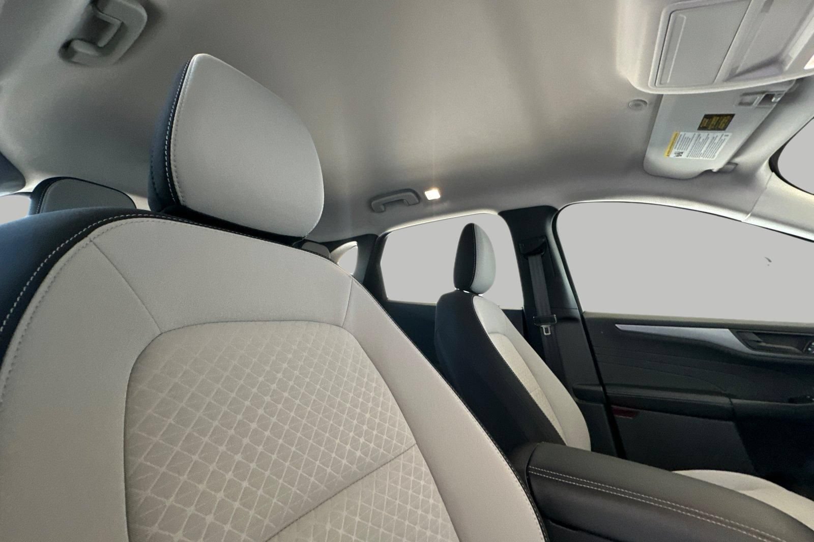 Certified 2025 Ford Escape Active FWD image 17