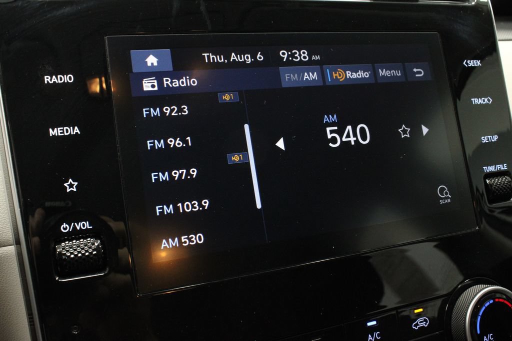 Used 2024 Hyundai Tucson SE AWD/4WD image 2