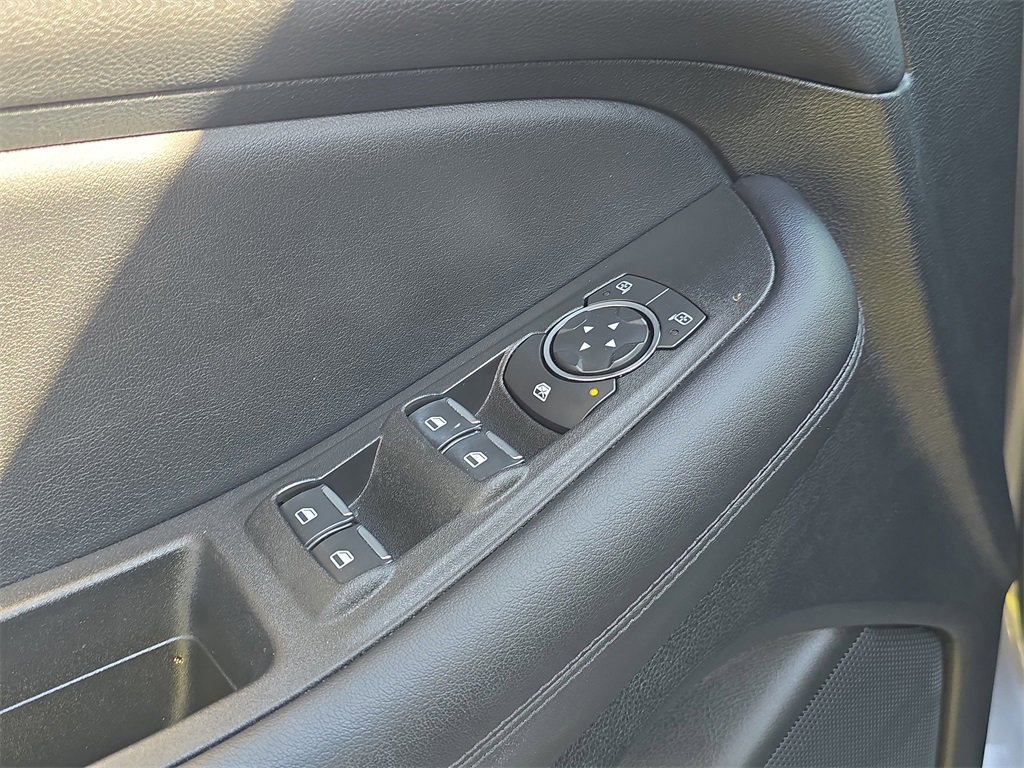 Certified 2022 Ford Edge SE w/ Black Appearance Package image 16