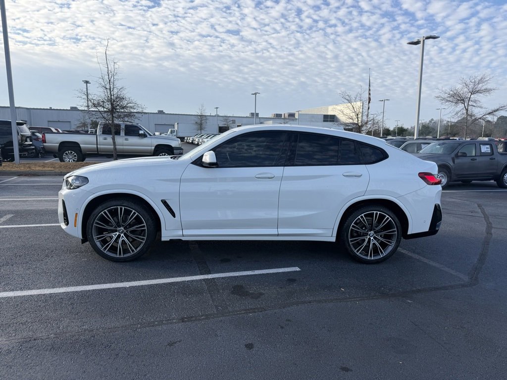 Used 2023 BMW X4 xDrive30i w/ M Sport Package image 2
