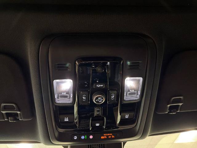 Used 2026 Chevrolet Tahoe High Country w/ Sun And Tow Package AWD/4WD image 19