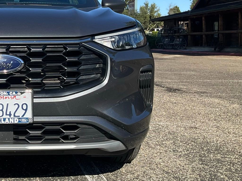 Certified 2024 Ford Escape ST-Line w/ Tech Pack #1 image 19