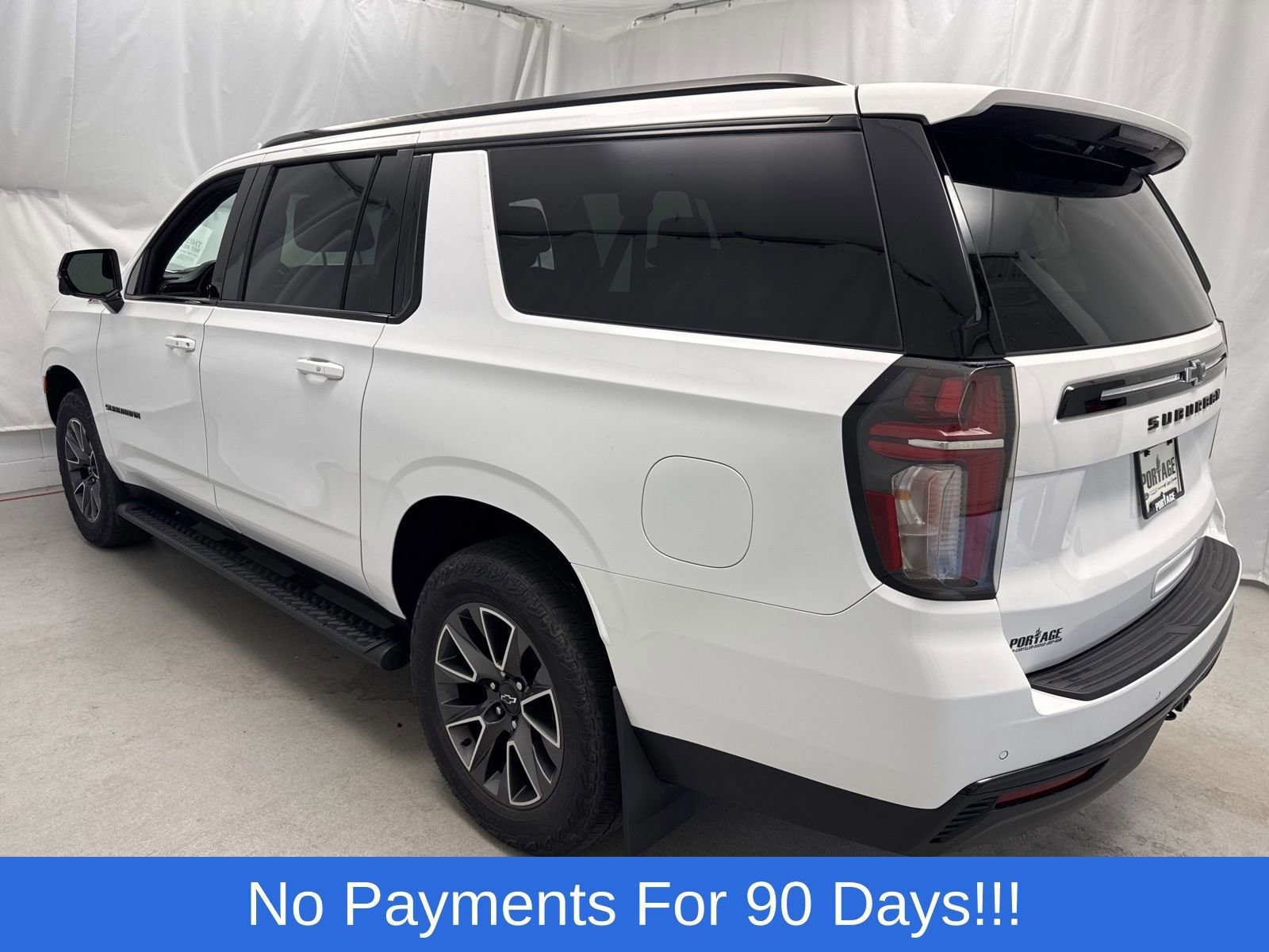 Used 2023 Chevrolet Suburban Z71 w/ Luxury Package image 4