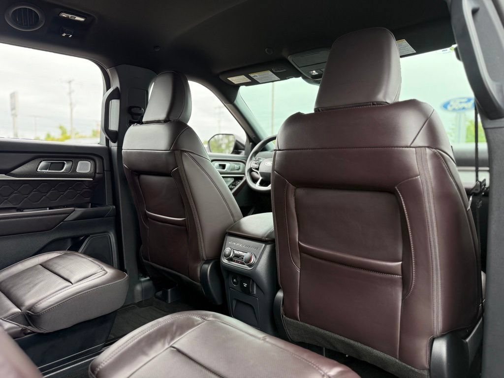 Certified 2026 Ford Explorer Platinum w/ LUX Leather Package AWD/4WD image 20
