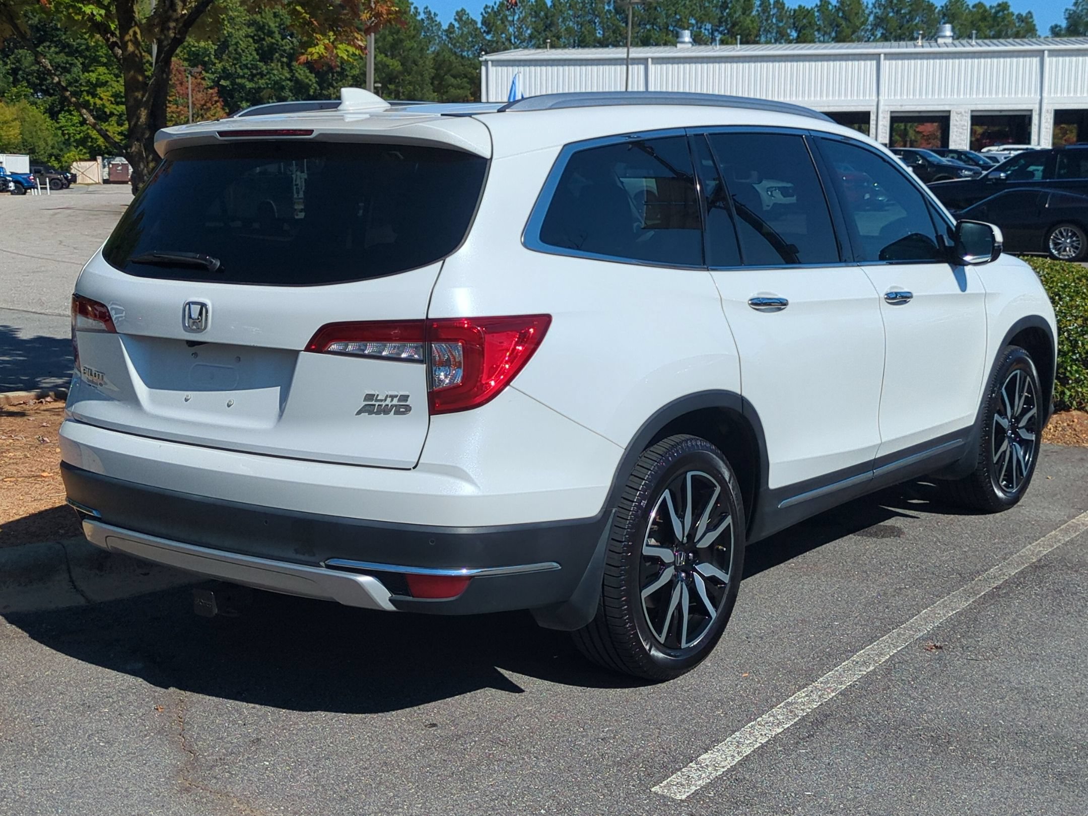 Used 2022 Honda Pilot Elite image 3