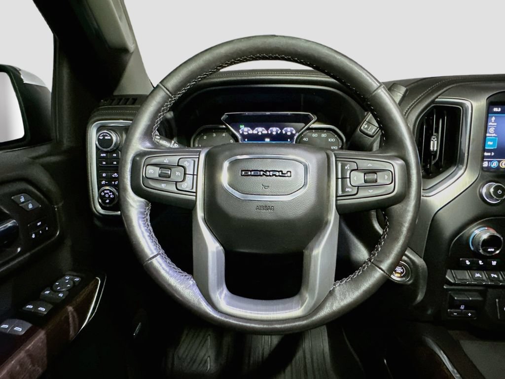 Used 2022 GMC Sierra 1500 Denali w/ Denali Premium Package AWD/4WD image 13