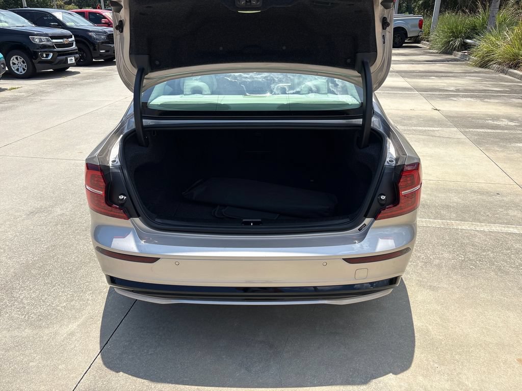 Used 2024 Volvo S60 B5 Plus AWD/4WD image 31