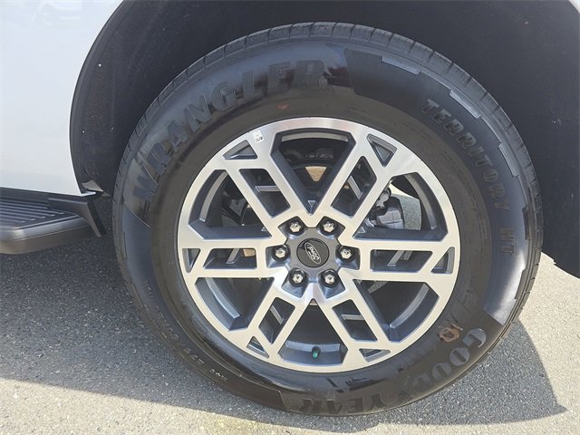 Certified 2025 Ford Expedition Active image 33