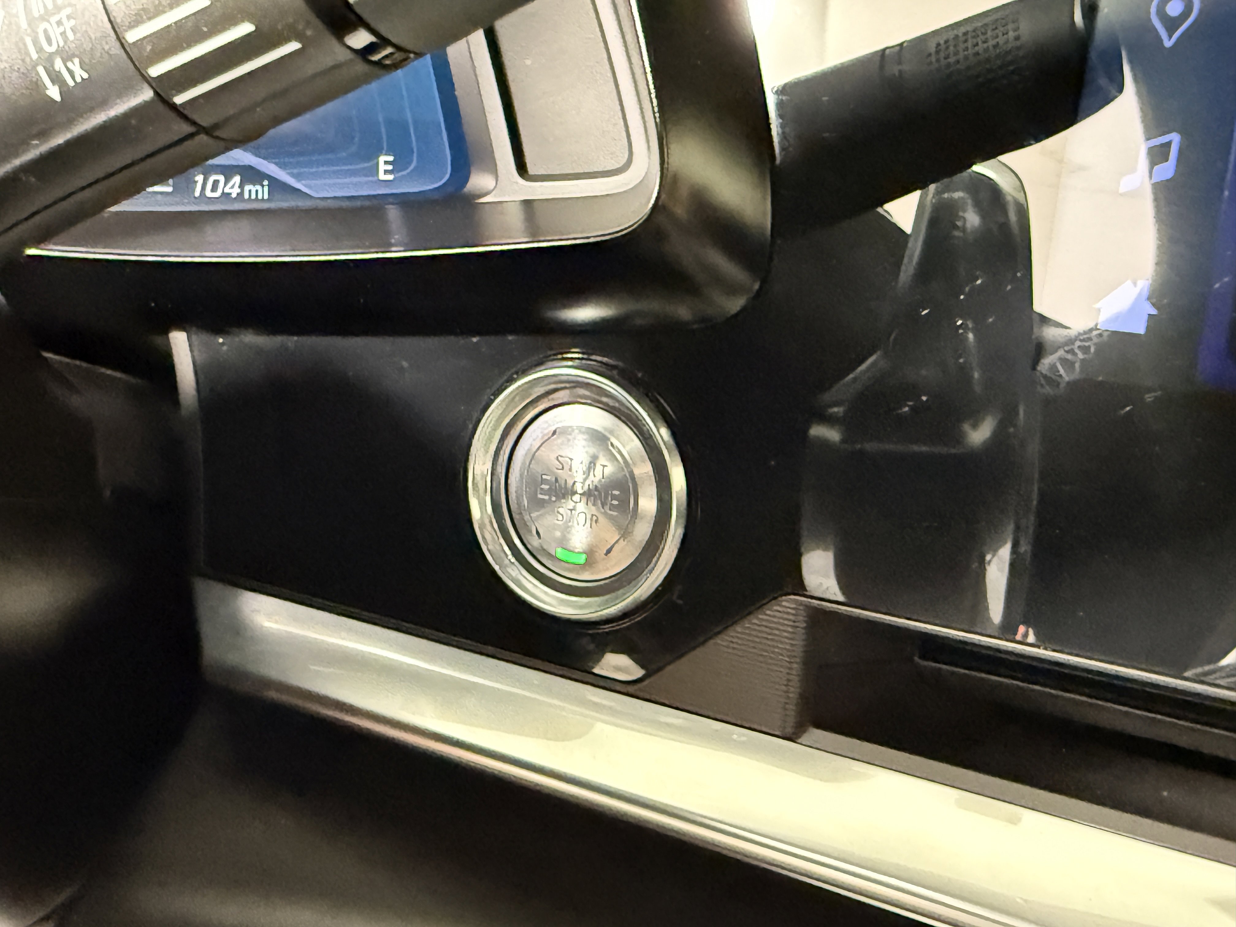 Used 2024 Chevrolet Corvette Stingray Premium Conv w/ Battery Protection Package image 27